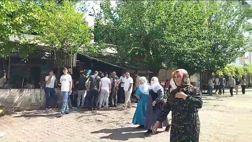 Batman'da katliam gibi kaza: Bilirkişilerin olduğu araç şarampole yuvarlandı! Sağ kurtulan yok - Resim: 4
