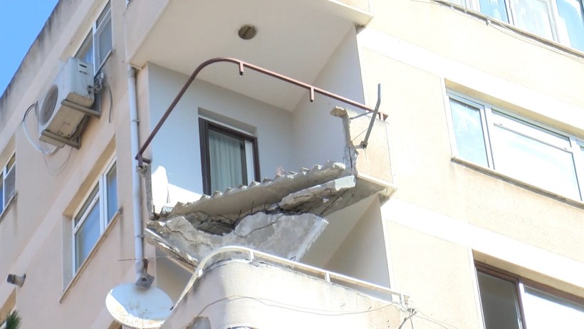 Deprem olmadan faciadan dönüldü: Maltepe’de 9 katlı binada balkon çöktü - Resim : 2