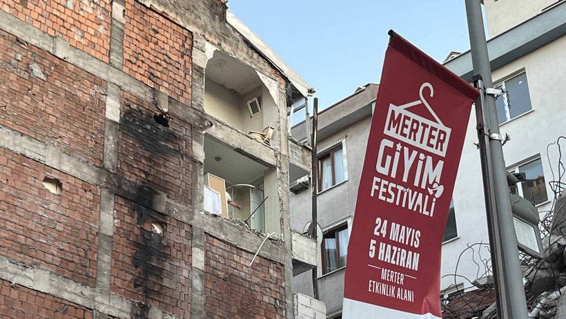 İstanbul'da banyo duvarı olmayan bina - Resim : 2