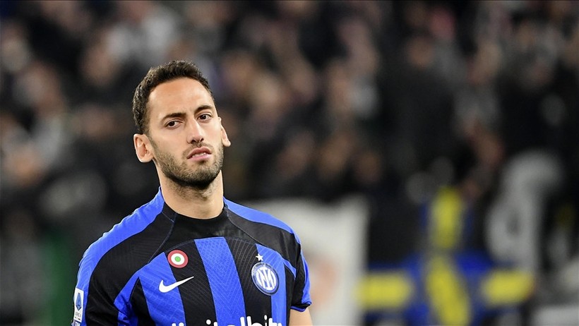 Hakan Çalhanoğlu, Galatasaray için gemileri yaktı! Instagram'dan olay paylaşım - Resim : 1