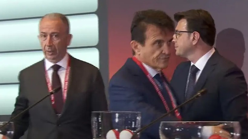 Fikstür sahnesinde tartışma: Galatasaray ve Fenerbahçe arasında gerilim - Resim : 1