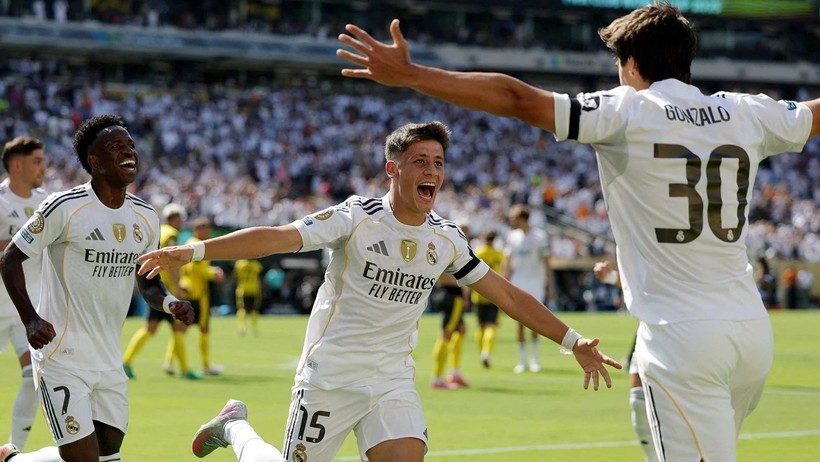 Real Madrid’in uçuş kabusu: Arda Güler ve arkadaşları fırtınada mahsur kaldı - Resim : 1