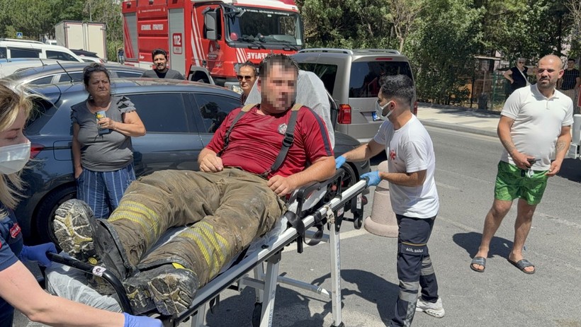 Beylikdüzü'nde kimyasal alarmı! 3 vatandaş, 2 itfaiye eri hastanelik oldu - Resim : 1
