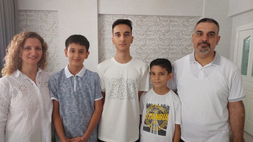 Gaziantepli abi-kardeşten muhteşem başarı! Biri YKS diğeri LGS'de birincisi oldu - Resim : 1