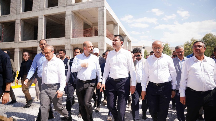 Bakan Murat Kurum, deprem bölgesindeki müteahhitleri uyardı! "24 saat çalışın" - Resim : 1