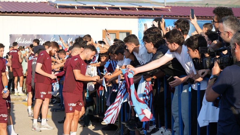 Trabzonspor'un taraftar buluşmasında izdiham - Resim : 1