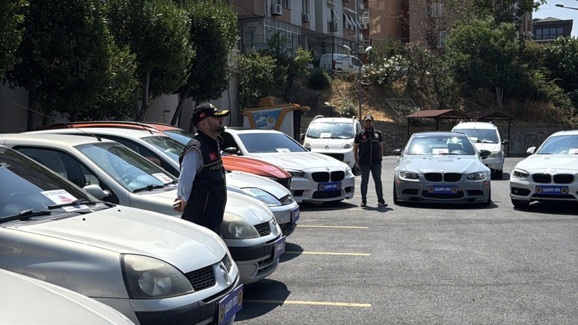 İstanbul merkezli 10 ilde operasyon: "Change otomobil" çetesi çökertildi - Resim : 1