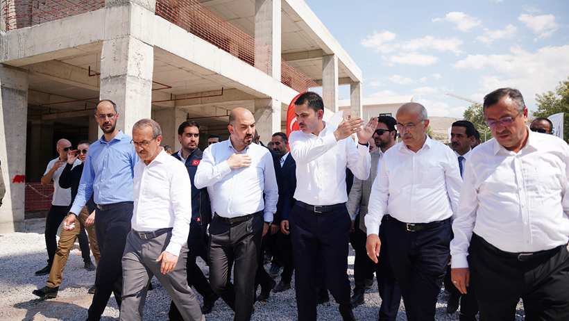 Bakan Kurum'dan Bakırcılar Çarşısı'nda ‘24 saat mesai’ paylaşımı - Resim : 1