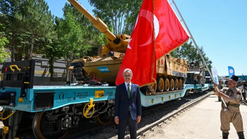 Bakan Uraloğlu duyurdu! Savaş tanklarımızı taşıyacak vagonlar hazır - Resim : 1