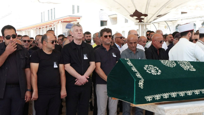 Metin Şentürk'ün kardeşi Bayram Şentürk toprağa verildi - Resim : 1
