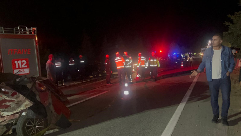 Milletvekili Ayşen Gürcan, makam aracıyla kaza yaptı: 1 ölü, 4 yaralı - Resim : 2