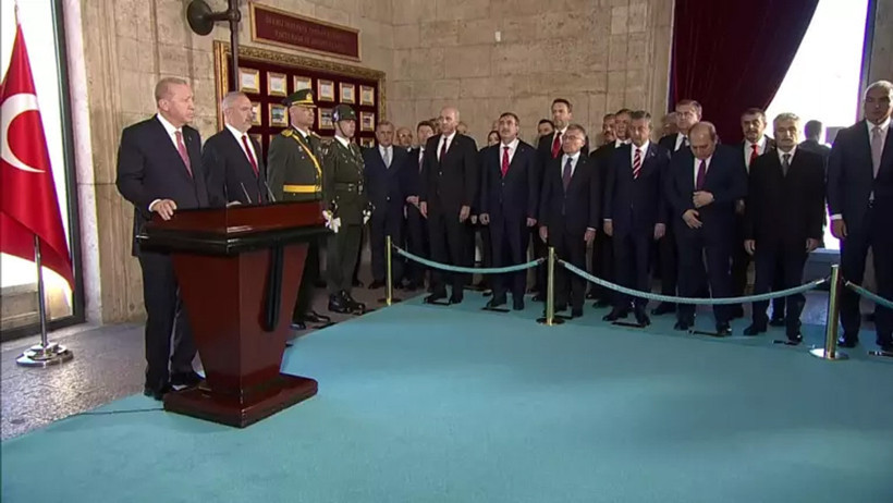 Türkiye Cumhuriyeti 102 yaşında! Cumhurbaşkanı Erdoğan’dan Anıtkabir ziyareti - Resim : 1