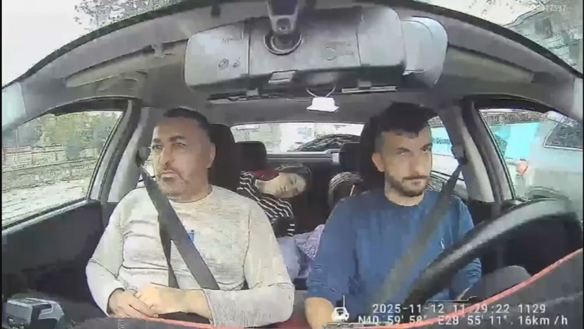 Böcek ailesinin taksiyle hastaneye gittiği anların görüntüsü ortaya çıktı - Resim : 1