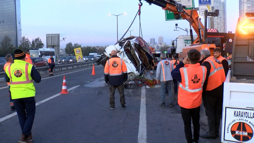Bağcılar TEM Otoyolu’nda zincirleme kaza: Trafik durma noktasına geldi - Resim : 2