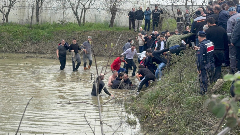 Zonguldak'ta kahreden olay! Ayağı kayan 12 yaşındaki Emirhan, d&uuml;şt&uuml;ğ&uuml; g&ouml;lette boğuldu - Resim : 3