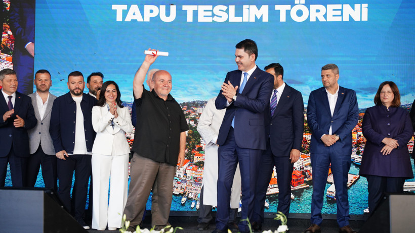Beykoz'da Tapu Dağıtım Töreni! Bakan Kurum: İstanbul'un gerçek gündemi depremdir - Resim : 7