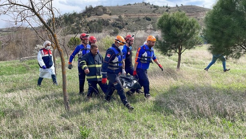 Gabonlu Dina’nın otopsi raporunda ‘İntihar mı, cinayet mi’ sorusuna yanıt bulunamadı - Resim: 7