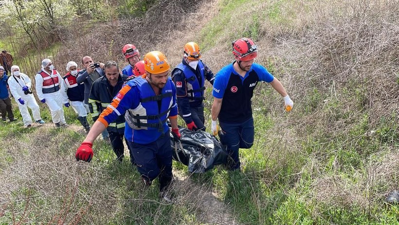 Gabonlu Dina’nın otopsi raporunda ‘İntihar mı, cinayet mi’ sorusuna yanıt bulunamadı - Resim: 6