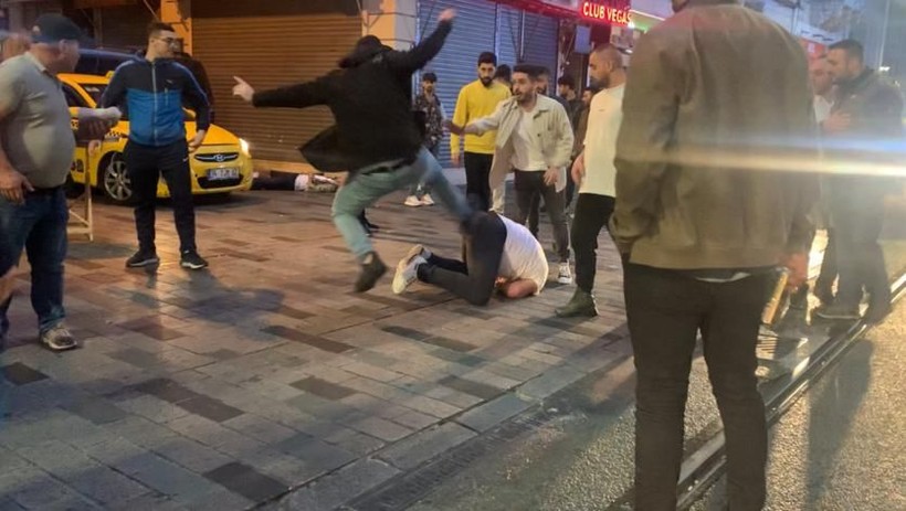 İstiklal Caddesi’nde bayıltan dayak - Resim: 5
