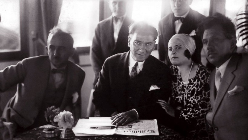 Cumhuriyet'in yüzüncü yılına özel: 100 fotoğrafla Atatürk'ün anıları - Resim: 20