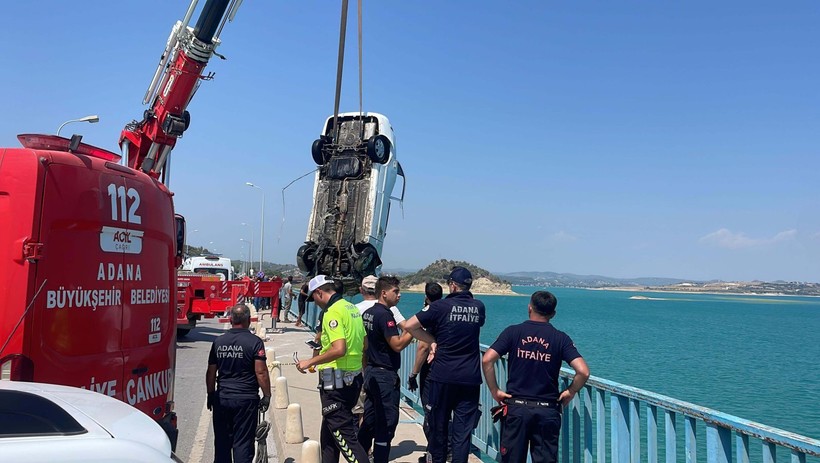 Adana'da kontrolden çıkan otomobil köprüden uçtu! Aydoğmuş ailesi yok oldu - Resim: 27