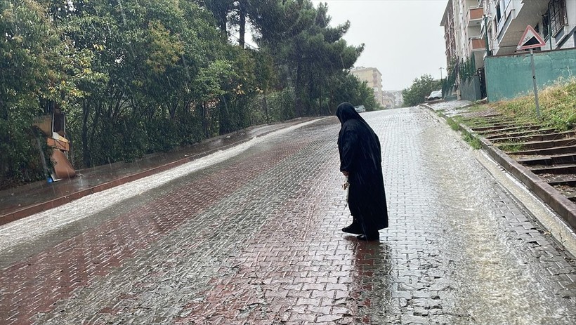 İstanbul'da sağanak yağış! Meteoroloji sıcaklıkların düşeceği yerleri açıkladı - Resim: 6