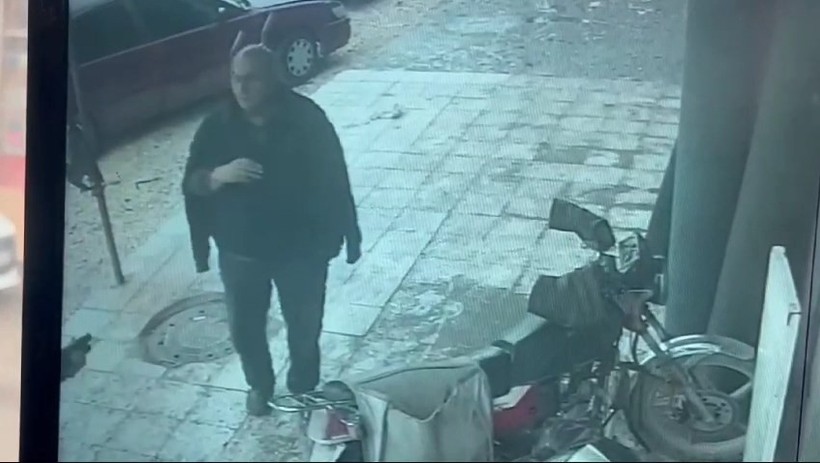 Şanlıurfa'da bir kişinin pompalı tüfekle vurulma anı kamerada! - Resim : 3