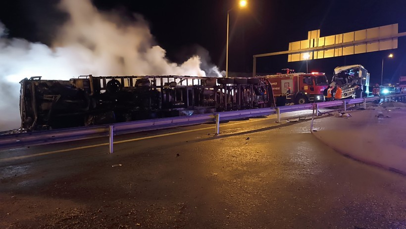 TAG Otoyolu’nda zincirleme kaza: 1 ölü 19 yaralı - Resim : 2