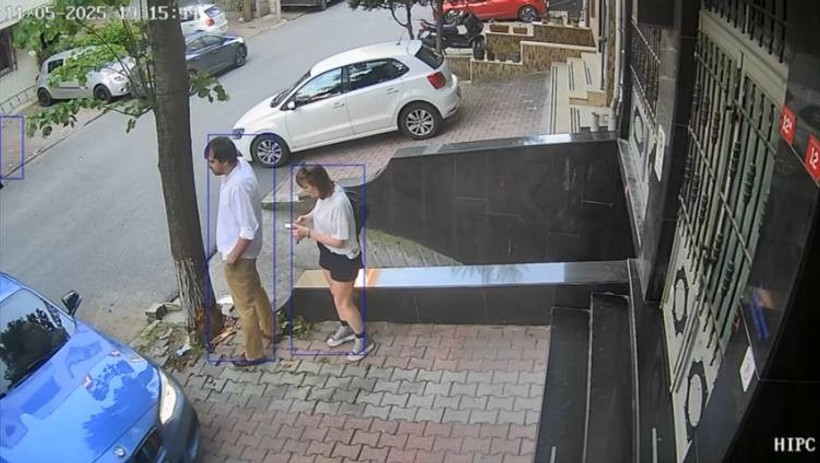 Eski eşinin üzerine otomobilini süren şahıs yakalandı - Resim : 1