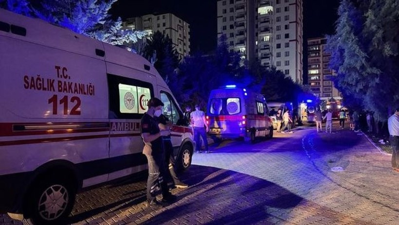 Diyarbakır yangın faciasında 4 gözaltı - Resim : 1