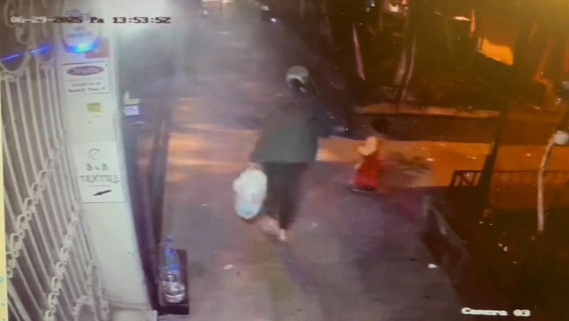 Şişli'de her satırı tüyler ürperten olay! 3 günlük bebeği poşete koyup çöpe attığı anlar kamerada - Resim: 1