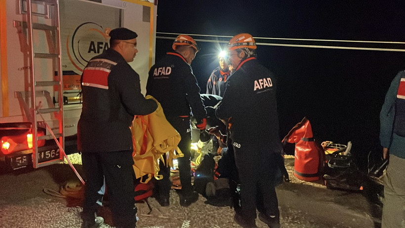 Sivas'ta feci kaza: Otomobil uçuruma yuvarlandı, 4 kişi hayatını kaybetti - Resim: 3