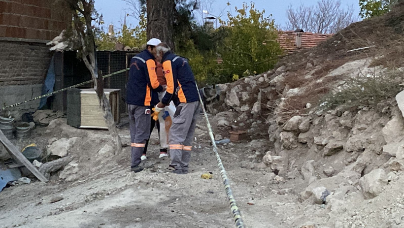 Burdur'da belediyenin kazı çalışması sırasında insan kemikleri bulundu - Resim: 3