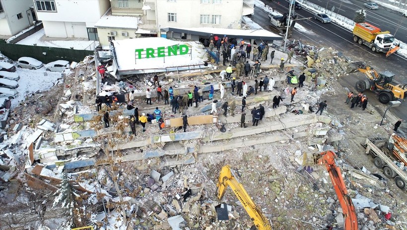 SON DAKİKA DEPREM: Kahramanmaraş merkezli depremde 3. güne girildi: Bölgeden yürek burkan fotoğraflar - Resim: 34