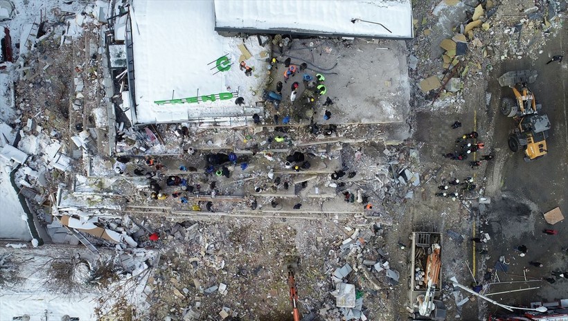 SON DAKİKA DEPREM: Kahramanmaraş merkezli depremde 3. güne girildi: Bölgeden yürek burkan fotoğraflar - Resim: 35