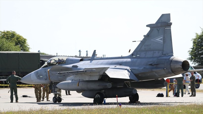 NATO, tarihinin en büyük hava tatbikatı Air Defender 2023'e hazır: Türk Hava Kuvvetlerine ait F-16 uçaklarına ve personeline ilgi çoktu - Resim: 31