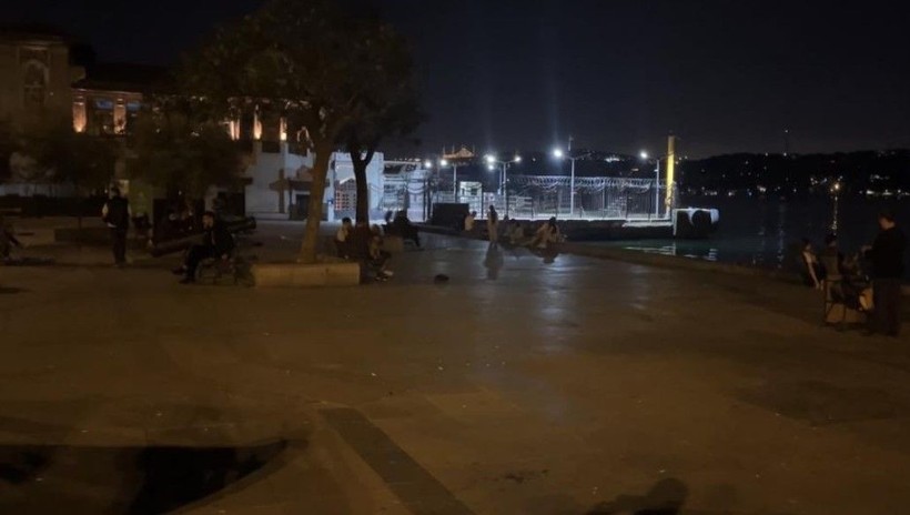 Beşiktaş'ta ihbara giden polise 7 kişi saldırı! Polisin burnunun kırıldığı anlar kamerada - Resim: 2