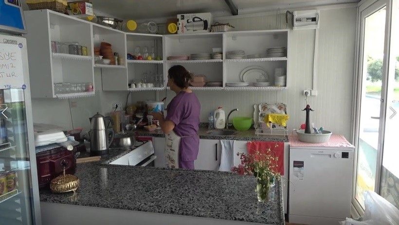 Depremzede esnafın konteynerine giren hırsız içli köfte yiyip, bulaşıkları yıkadı - Resim: 5