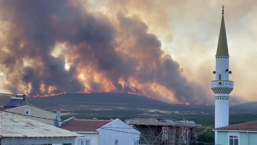 6 ilde orman yangını: Ekiplerin havadan ve karadan müdahalesi sürüyor - Resim : 2