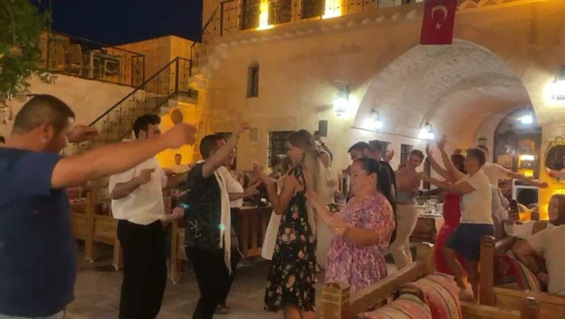 Sosyal medya fenomeni Mika Raun, Şanlıurfa’da tacize uğradığını iddia etti - Resim: 2