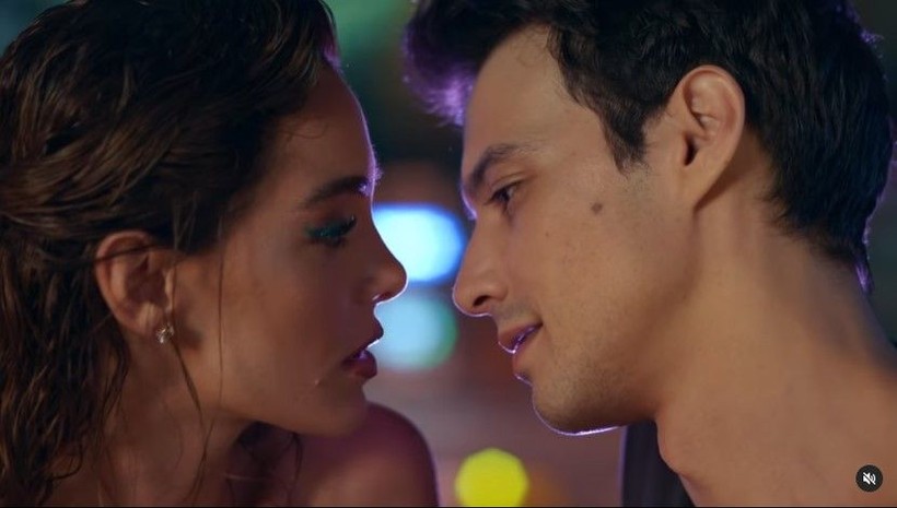 Afra ile Mert ayrıldı mı? Bu iddialar ortalığı birbirine katar - Resim: 7