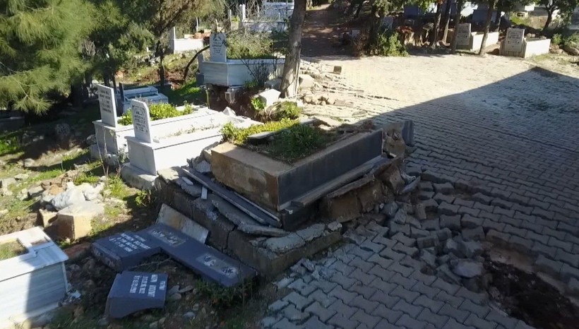 Gaziantep Nurdağı'na bağlı Gökçedere depremde ortadan ikiye bölündü! Köy sakini olanları "Kıyamet kopuyor sandık" sözleriyle anlattı - Resim: 4