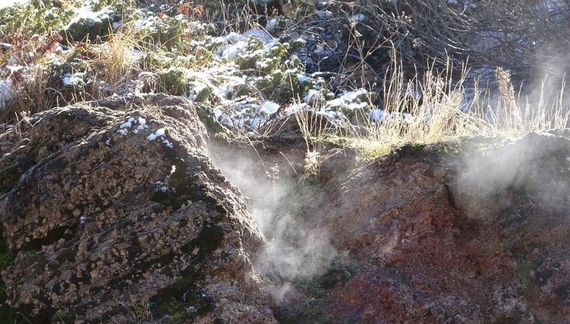 Bitlis'te ilgi çeken doğa olayı: Nemrut'un 'Buhar Bacaları' kışın tekrar aktifleşti - Resim: 4