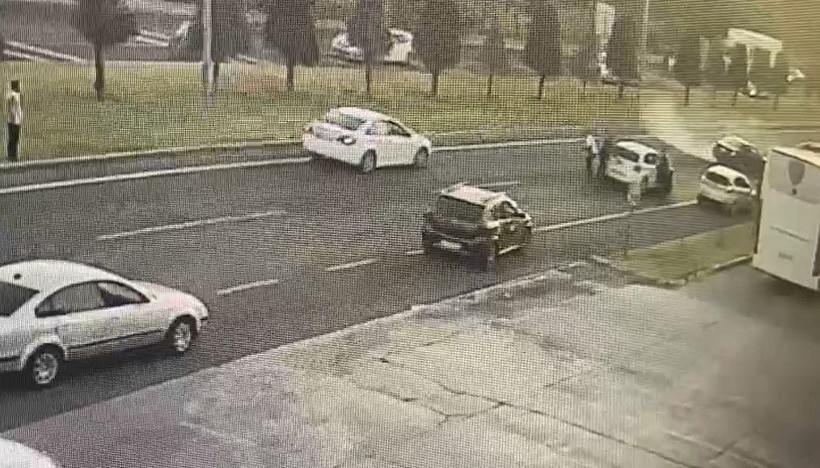 Konvoyda drift yapan şoför cezayı yedi - Resim: 1
