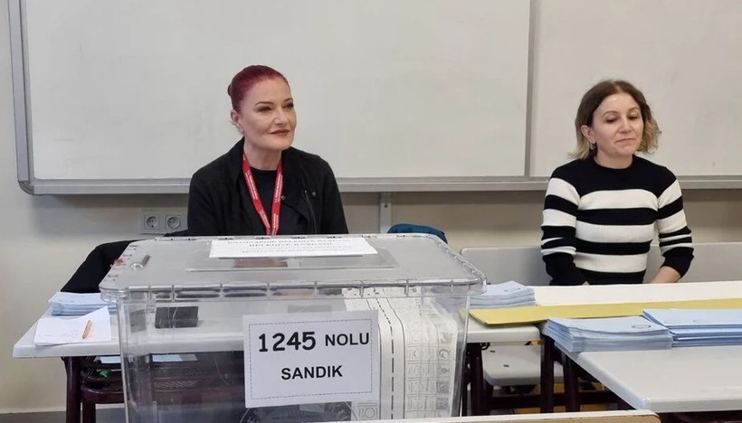 Candan Erçetin ile Zeynep Bastık'ın farkı! "Şarkıcı milleti deyip aynı kefeye koymak yanlış" - Resim : 3