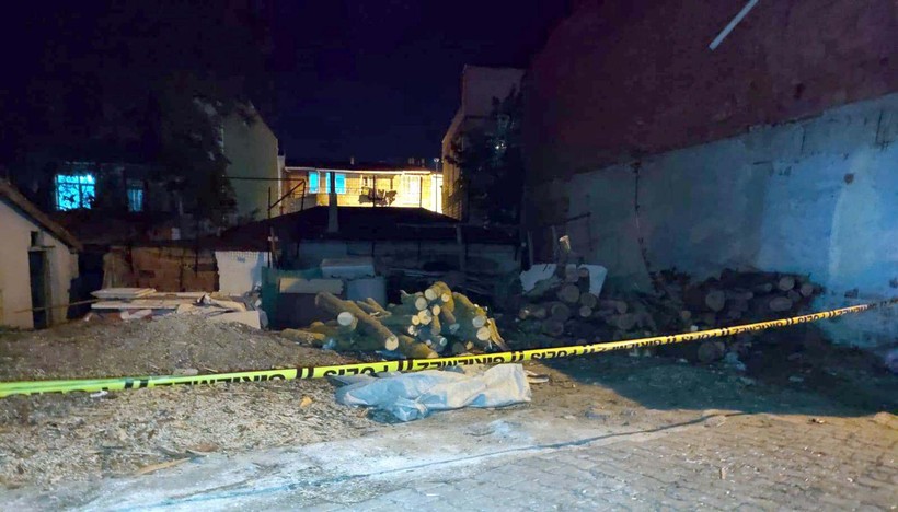 Tekirdağ'da tüyler ürperten olay: Yardım için gitti, evin çocuğu boğazını kesti - Resim: 2