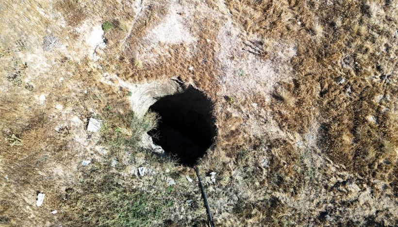 Balıkesir'deki 6.1'lik deprem sonrası Eskişehir'de obruk oluştu - Resim: 8