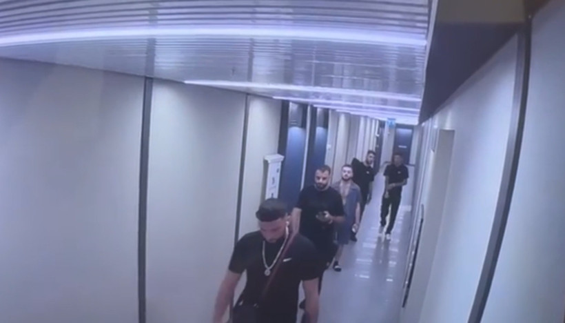 Sarıyer’de rezidansa gitar kılıfında kalaşnikof sokan şüphelilere operasyon: 8 gözaltı - Resim : 1
