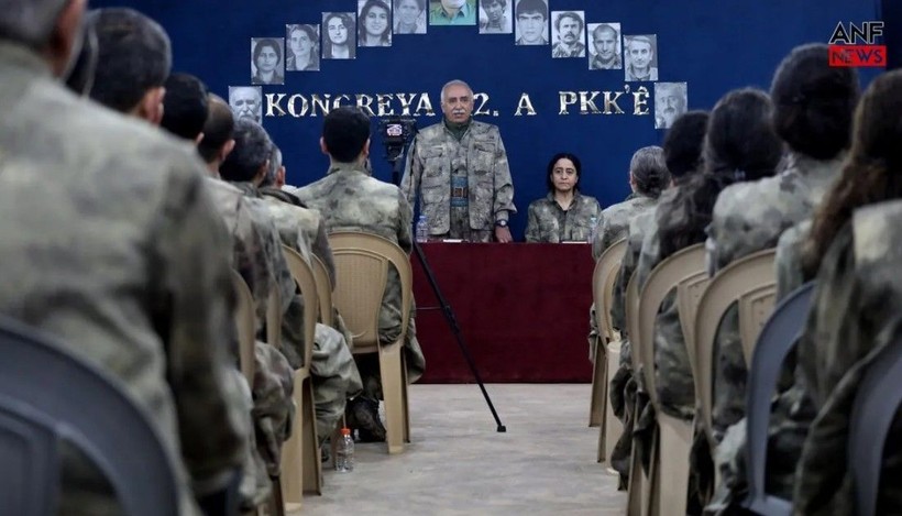 PKK kendini feshetti! Fesih kongresinden dikkat çeken kareler - Resim: 5