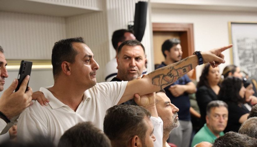 Aydın Büyükşehir Belediye Meclisi'nde gergin anlar! Arbede yaşandı polis müdahale etti - Resim: 8